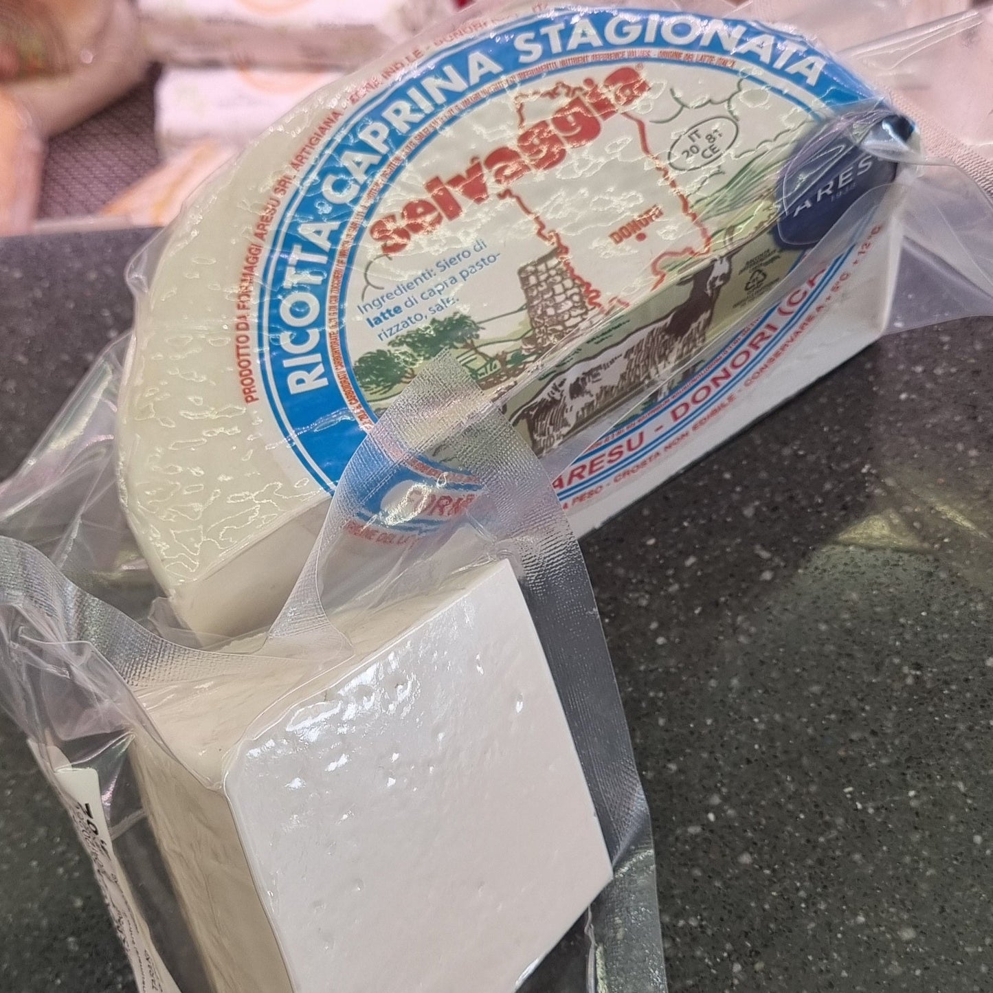 RICOTTA DI CAPRA STAGIONATA