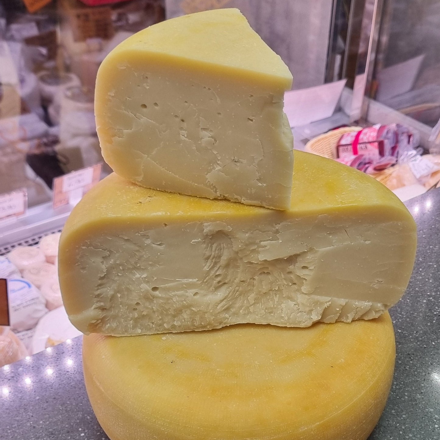 FORMAGGIO DURO DI CAPRA