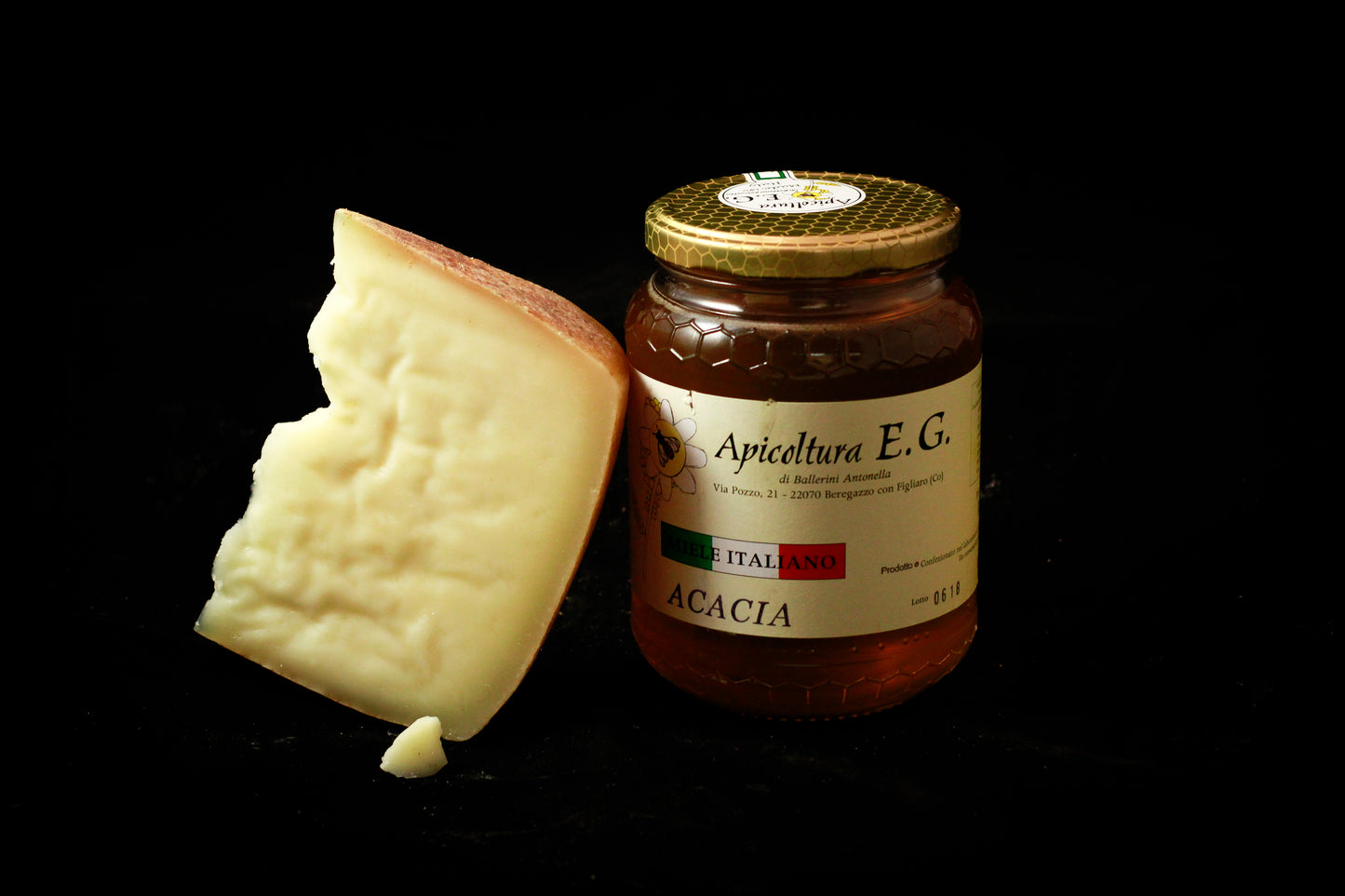 FORMAGGIO STAGIONATO DI LATTE PECORA