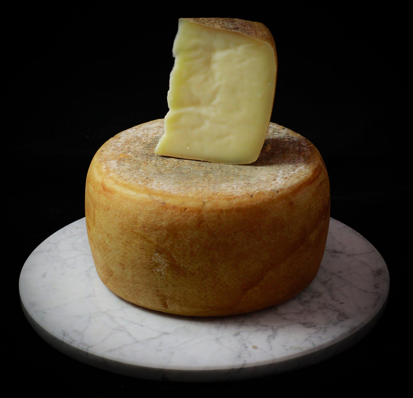 FORMAGGIO STAGIONATO DI LATTE PECORA