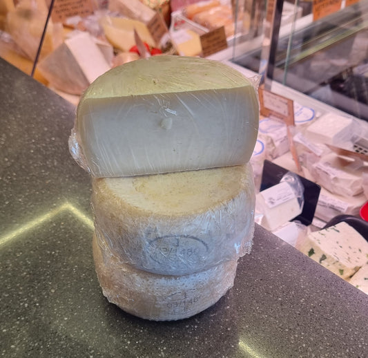 PURA CAPRA "latte crudo"