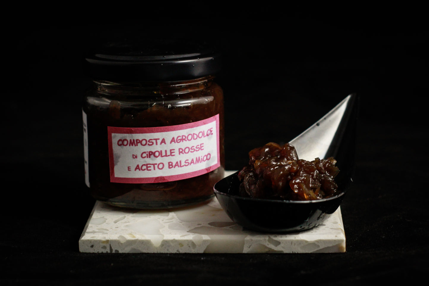 Composta agrodolce di cipolle rosse e aceto balsamico